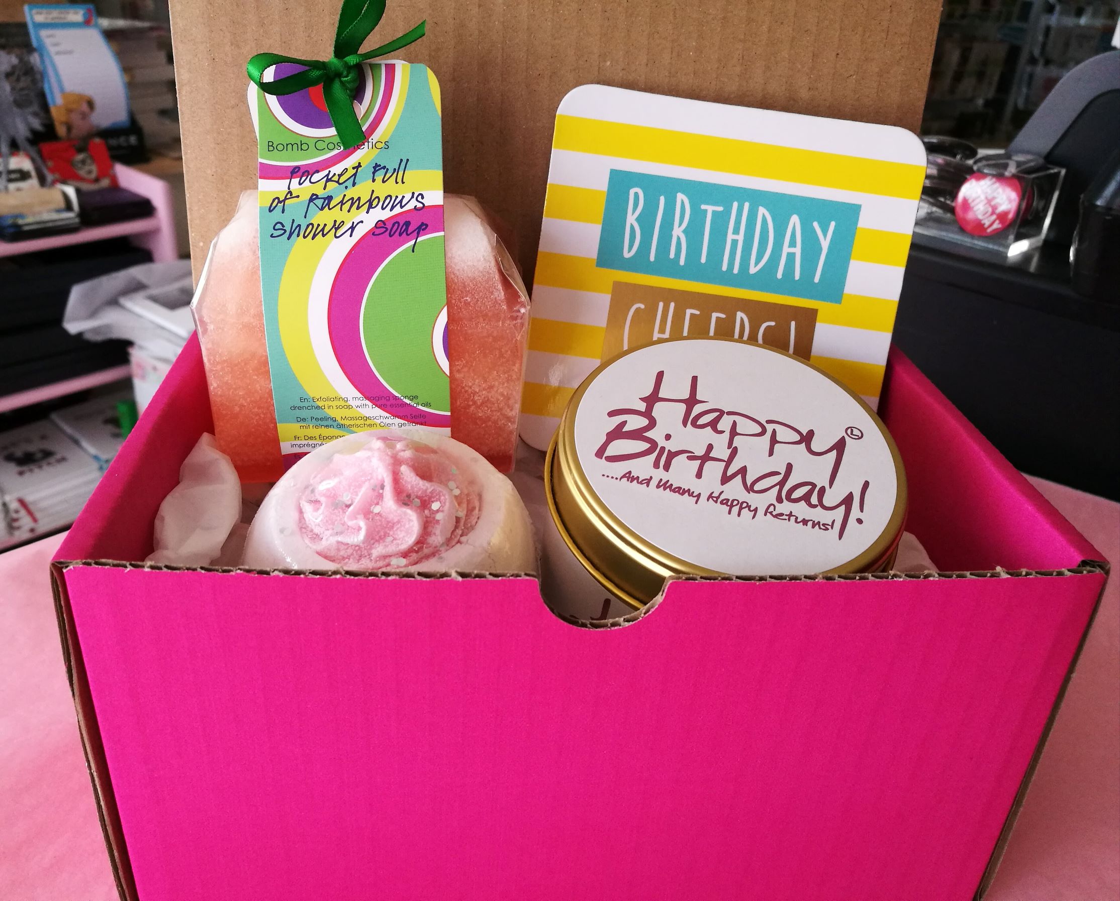 HAPPY BIRTHDAY GIFT PACKAGE – Homely Gifts