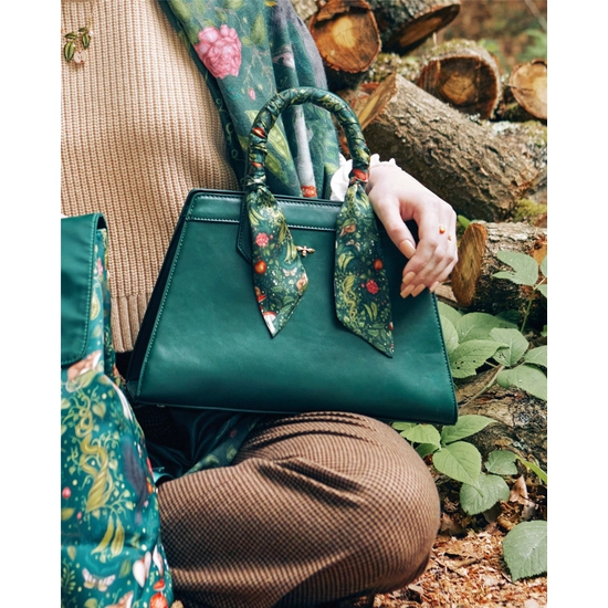 FABLE & CATHERINE ROWE IN TO THE WOODS FOREST GREEN TOTE BAG - Image 4