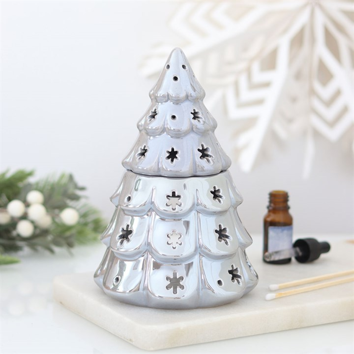Silver Fir Tree Oil Burner - Image 1